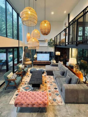 The Estate Hulu Rening - Private Retreat Cabin